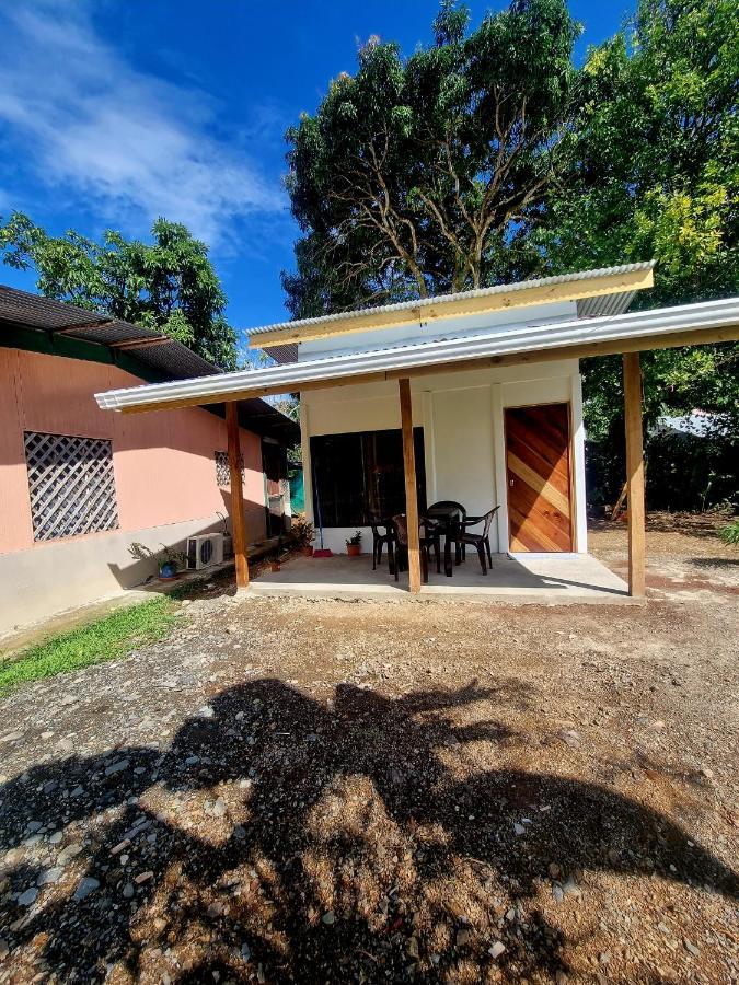 Ballena Oasis Homes Uvita Bagian luar foto